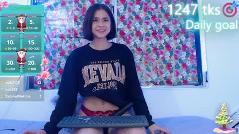 Gwen online show from 11, 12, 2024