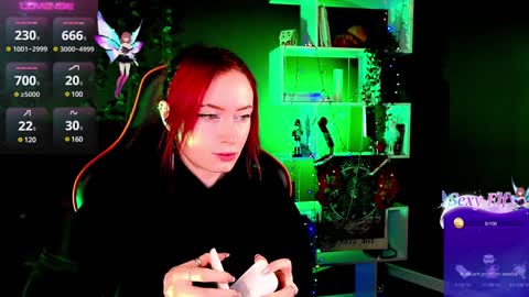 Snapshot of _helencarter chatting on 17, 12, 2024 Helen Carter 3 Next stream 2330 MSC online show from 17, 12, 2024