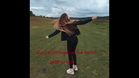 Snapshot of _hidden_frommymoom_ chatting on 7, 3, 2026 Criss4u online show from 7, 3, 2026