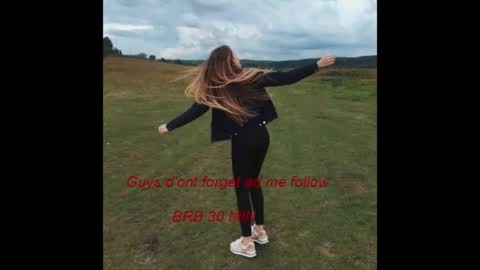 Snapshot of _hidden_frommymoom_ chatting on 8, 3, 2026 Criss4u online show from 8, 3, 2026