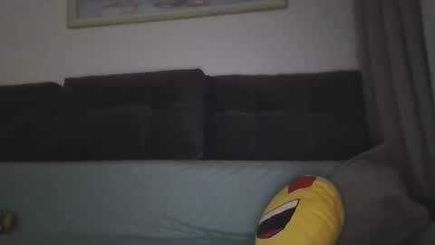 Snapshot of _hidden_frommymoom_ chatting on 11, 4, 2026 Criss4u online show from 11, 4, 2026