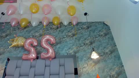 Snapshot of _hollywood_1 chatting on 24, 12, 2024 Hollywood online show from 24, 12, 2024