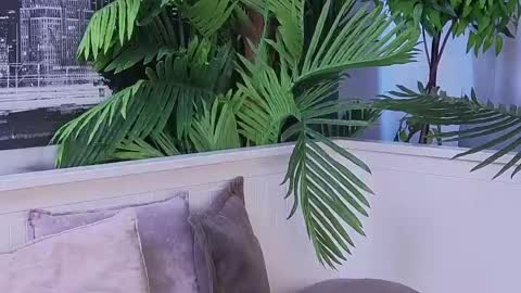 Lana online show from 10, 4, 2026