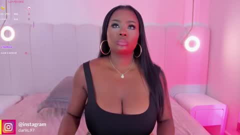 Darlis  online show from 8, 9, 2025