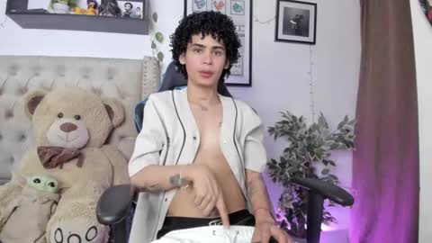 Snapshot of _jaay77 chatting on 20, 12, 2024 Jay online show from 20, 12, 2024