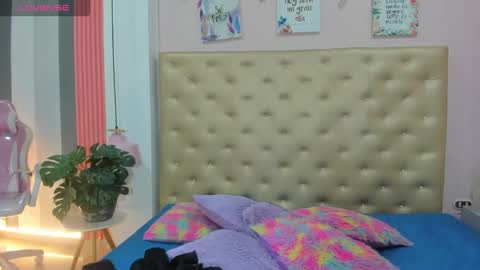 Snapshot of _jade_01 chatting on 20, 10, 2025 J A D E online show from 20, 10, 2025