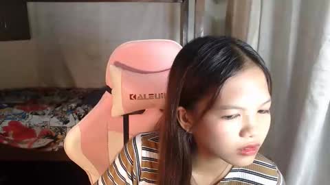 Snapshot of _jennn chatting on 25, 4, 2026 Jen online show from 25, 4, 2026