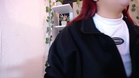 Mia online show from 6, 3, 2025