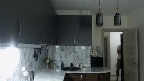 Joni online show from 12, 3, 2025