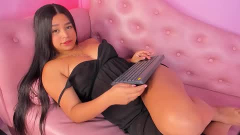 Snapshot of _julisweet_ chatting on 15, 10, 2025 _julisweet_ online show from 15, 10, 2025