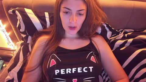 _just_a_simple_girl online show from 14, 1, 2025