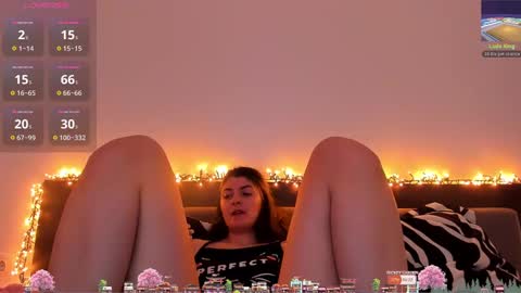 _just_a_simple_girl online show from 17, 1, 2025