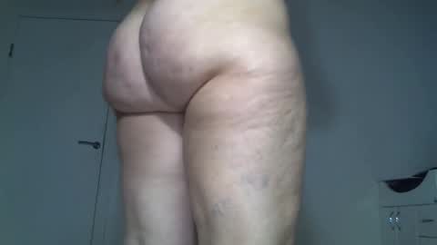 Snapshot of _kapelka_ chatting on 2, 2, 2026 KAPELKA online show from 2, 2, 2026