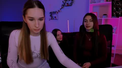 _kellykitten_ online show from 25, 3, 2026