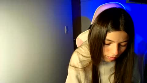 khloe sweet online show from 3, 6, 2026