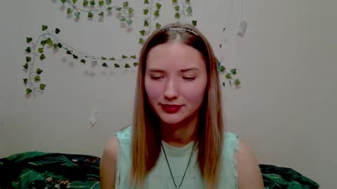 _kikiclark_ online show from 28, 11, 2025