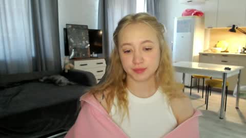 _lalune_ online show from 13, 5, 2026