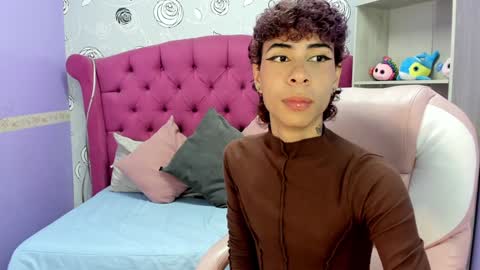 Snapshot of _lemmon_ chatting on 7, 1, 2025 L E M M O N online show from 7, 1, 2025