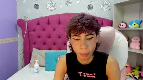 Snapshot of _lemmon_ chatting on 10, 1, 2025 L E M M O N online show from 10, 1, 2025