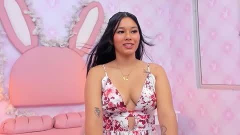  Lia Swan  online show from 23, 12, 2025