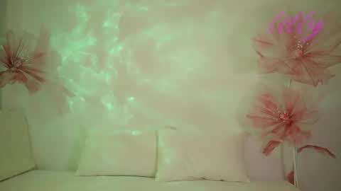 _lillilly_ online show from 2, 7, 2026