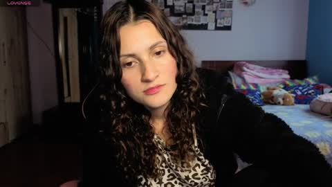 Lindasy online show from 5, 4, 2026