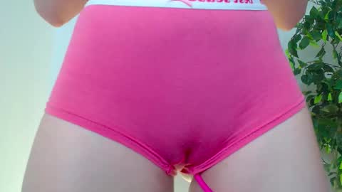 Mila  online show from 7, 10, 2025