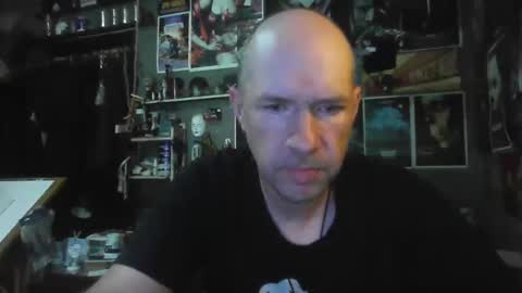 Snapshot of _longfellow chatting on 5, 5, 2026 That guy online show from 5, 5, 2026