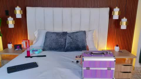 Luisa merrid online show from 15, 4, 2026