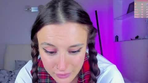 Snapshot of _lorra chatting on 19, 5, 2026 _lorra online show from 19, 5, 2026