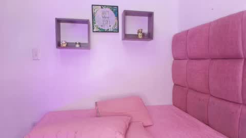 Lorrayne online show from 20, 2, 2025