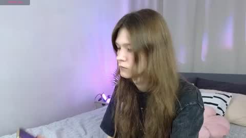 Snapshot of _lou1s_ chatting on 23, 7, 2026 _lou1s_ online show from 23, 7, 2026