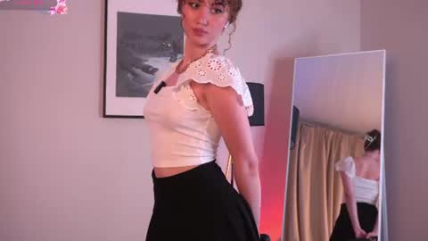 Snapshot of _louiseana_ chatting on 18, 6, 2026 _louiseana_ online show from 18, 6, 2026