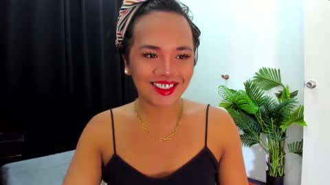 Snapshot of _lovelyyan69_ chatting on 5, 11, 2025 _lovelyyan69_ online show from 5, 11, 2025