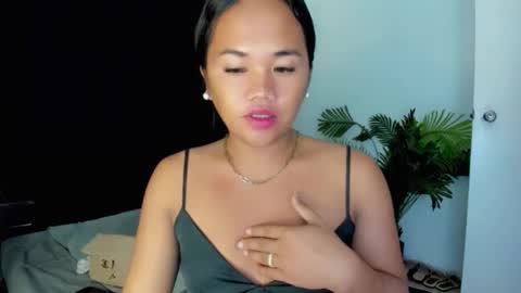 Snapshot of _lovelyyan69_ chatting on 20, 12, 2025 _lovelyyan69_ online show from 20, 12, 2025