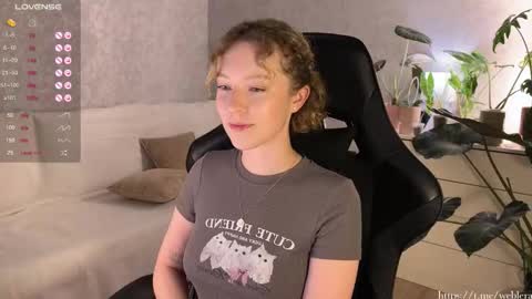 Snapshot of _lucky13__ chatting on 9, 9, 2025 Valerie or just Lera online show from 9, 9, 2025