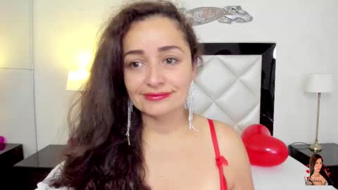  luna  sweet  online show from 14, 2, 2025