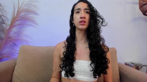 Snapshot of _luna_dupont_ chatting on 4, 1, 2025  Luna  online show from 4, 1, 2025