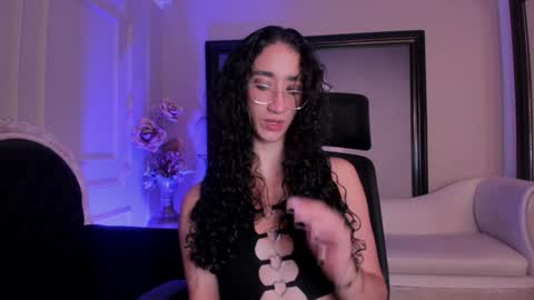 Snapshot of _luna_dupont_ chatting on 15, 1, 2025  Luna  online show from 15, 1, 2025