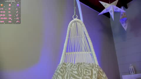 Snapshot of _luna_dupont_ chatting on 24, 2, 2025  Luna  online show from 24, 2, 2025