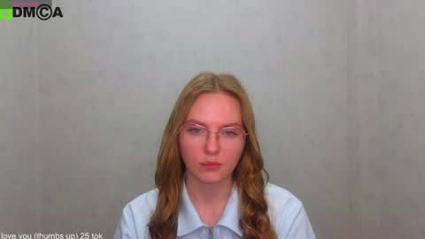 Welcome guys  Pleasure to see you all here  My name is Lysafeta and MichaelaTip menu is active Private is open  online show from 18, 6, 2026