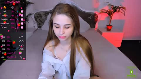 Snapshot of _mari_clark chatting on 10, 1, 2025 Eva online show from 10, 1, 2025