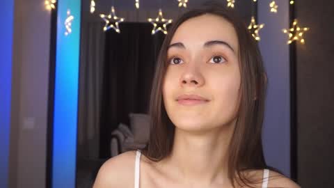  Gwen  online show from 31, 1, 2025