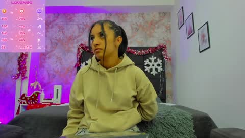 Mia Monroe online show from 7, 12, 2024