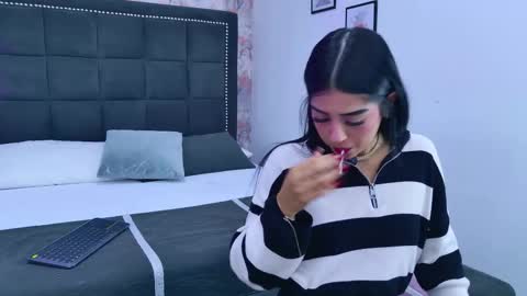 Mia Monroe online show from 12, 1, 2026