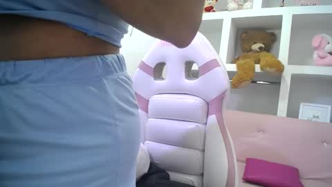 Snapshot of _miaaleon chatting on 22, 1, 2025 Mia online show from 22, 1, 2025