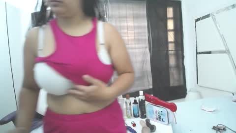 Snapshot of _miaaleon chatting on 28, 1, 2025 Mia online show from 28, 1, 2025