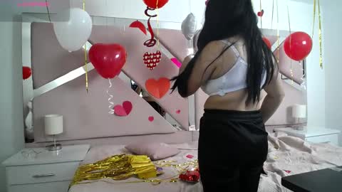 Snapshot of _miaaleon chatting on 6, 2, 2025 Mia online show from 6, 2, 2025