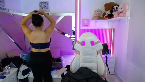 Snapshot of _miaaleon chatting on 1, 10, 2025 Mia online show from 1, 10, 2025
