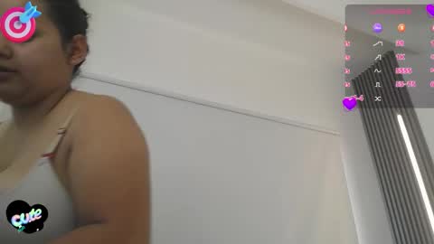 Snapshot of _miaaleon chatting on 4, 10, 2025 Mia online show from 4, 10, 2025